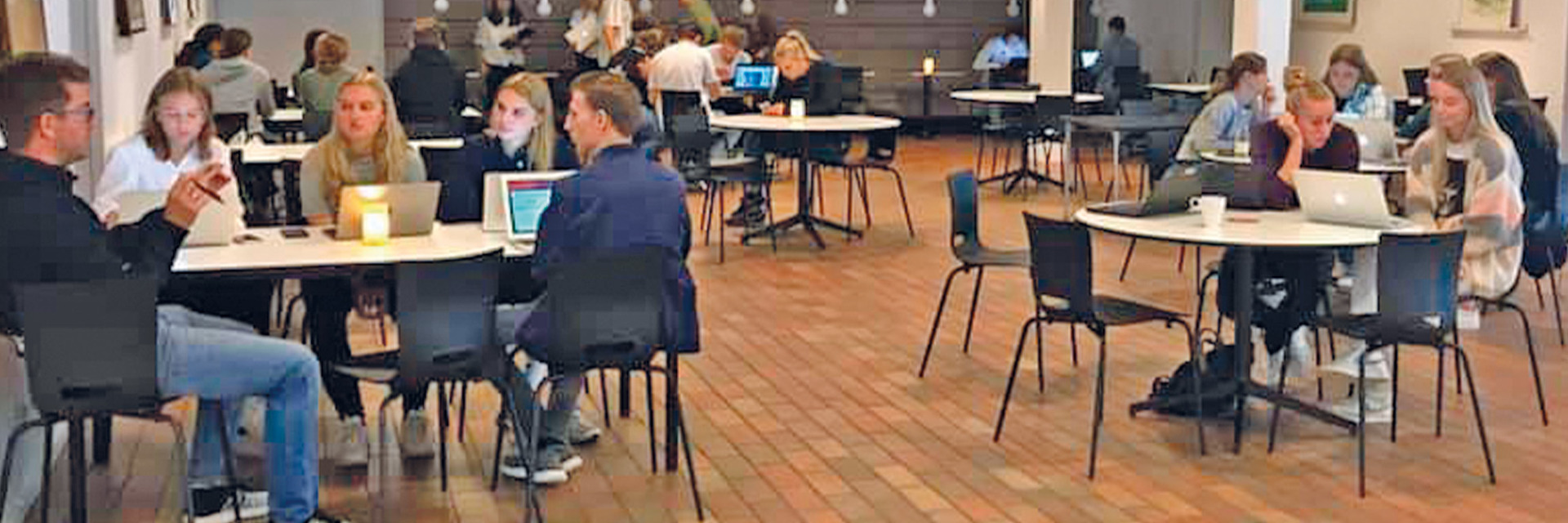 hhx elever til studiecafé på Handelsgymnasiet Silkeborg