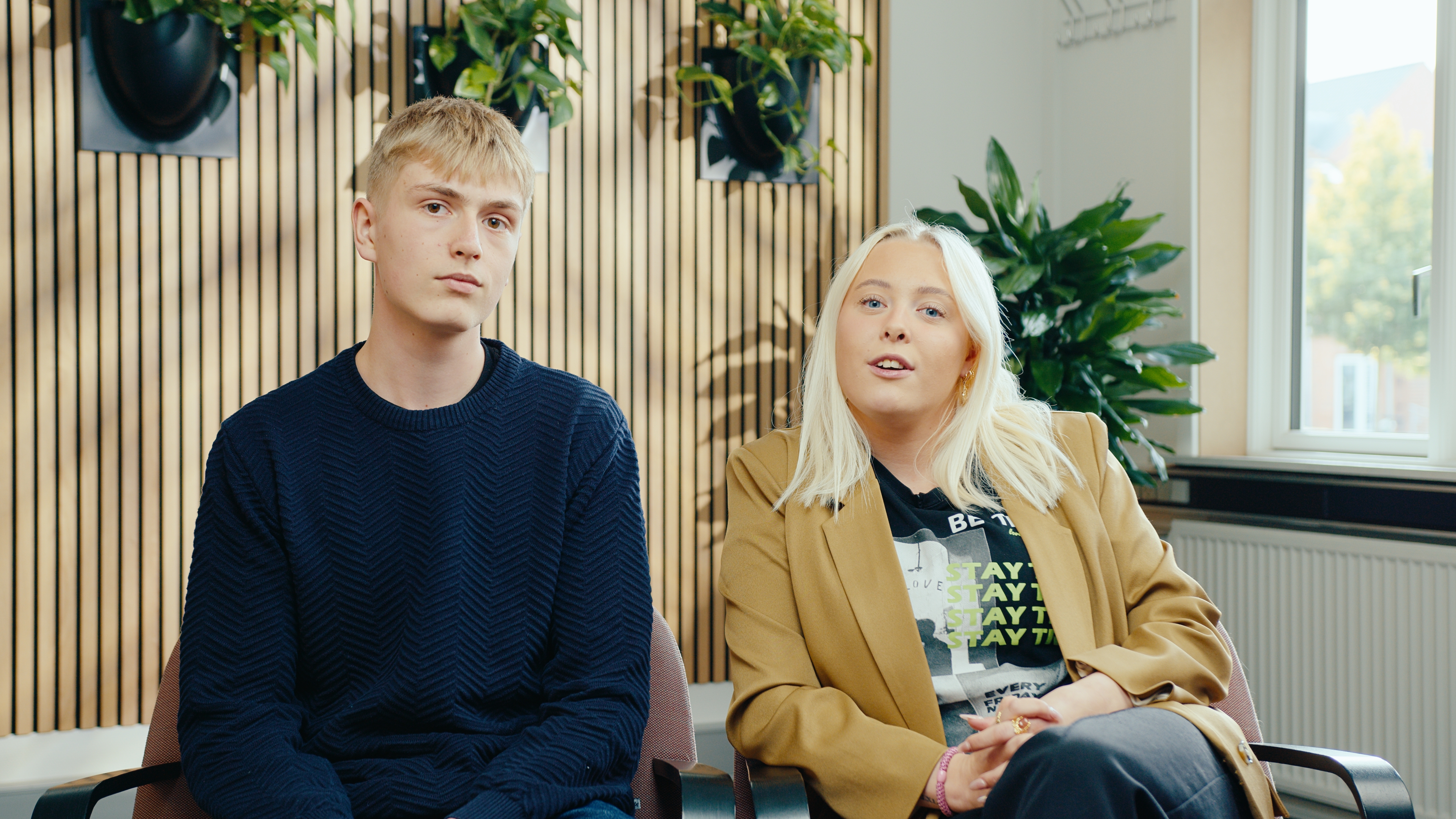 HHX eleverne Emma og Gustav fortæller om studieretningen Almen Økonomi på Handelsgymnasiet Silkeborg