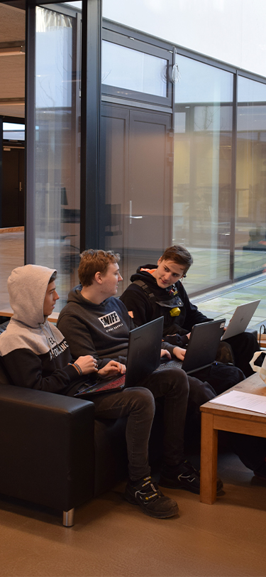 EUX Smed Livet Paa Skolen Gruppearbejde Pause