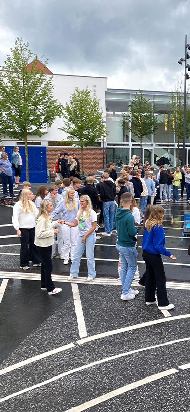 HHX Livet Paa Skolen Intro Aktivitet Folkedans