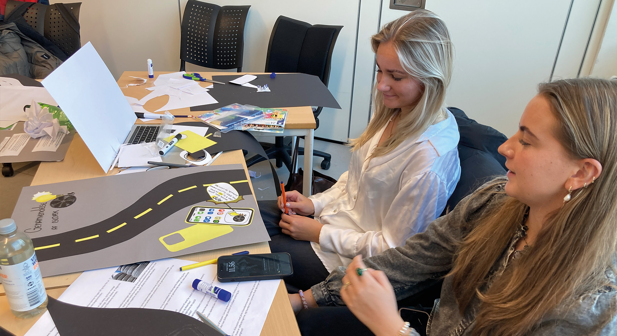 EUX Business Innovation samarbejde, hvor der klip og klistres