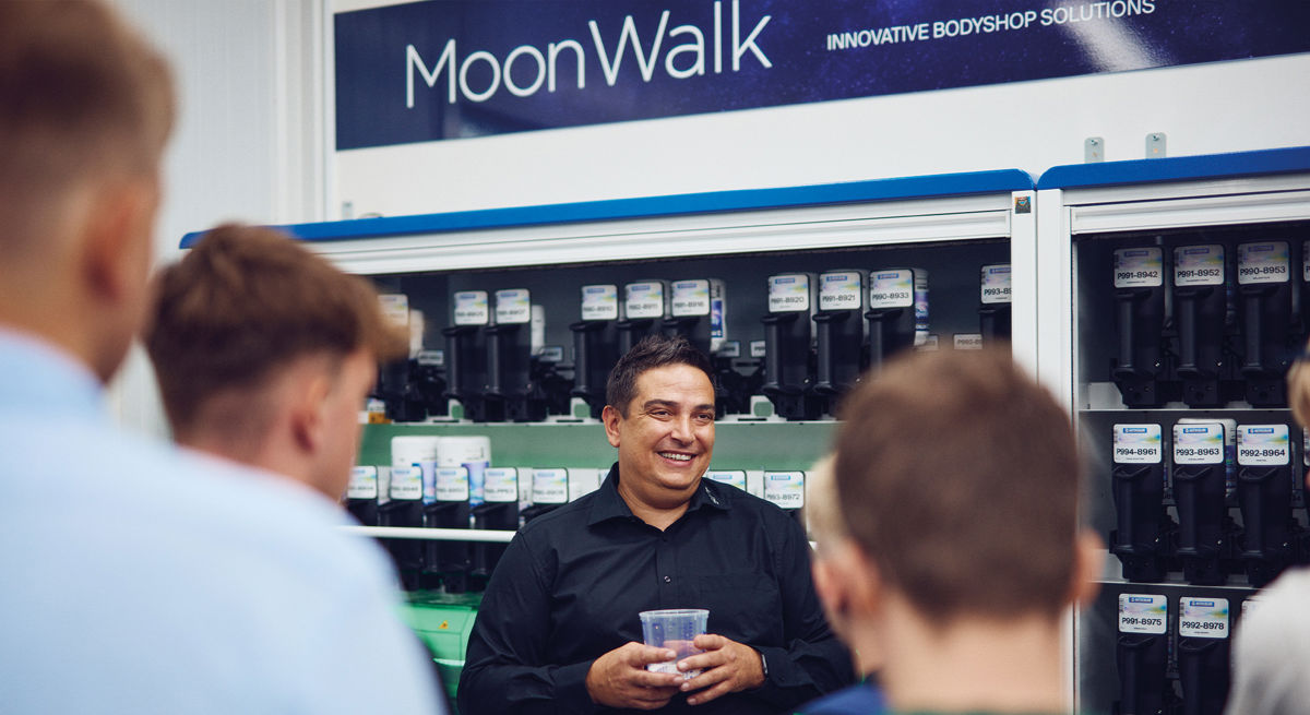 EUD Autolakerer Moonwalk Præsenteres