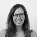 Laila Lund underviser