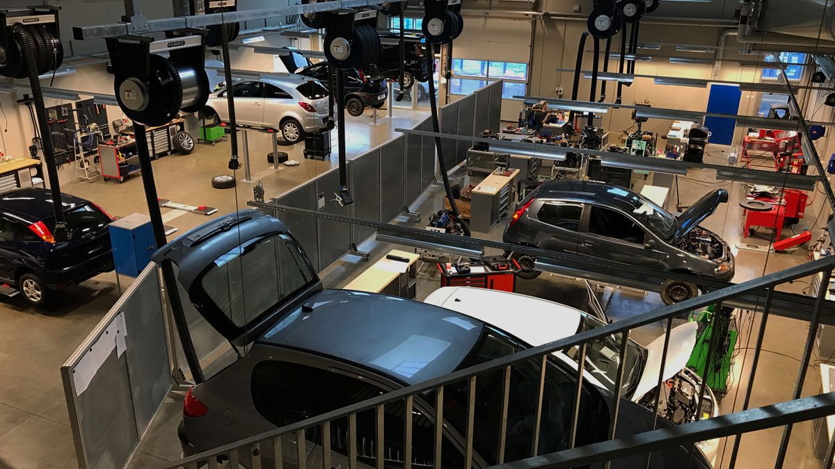 Eud Livet Paa Skolen Autovaerksted